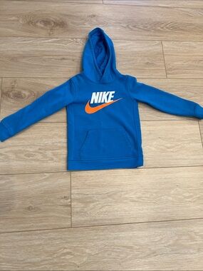 Boys blue Nike hooded sweatshirt 6-7 years